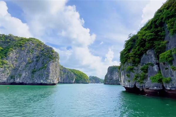 Tour Cát Bà 1 Ngày: Khám phá vịnh Lan Hạ  – Chèo thuyền Kayak - Thăm Hang động