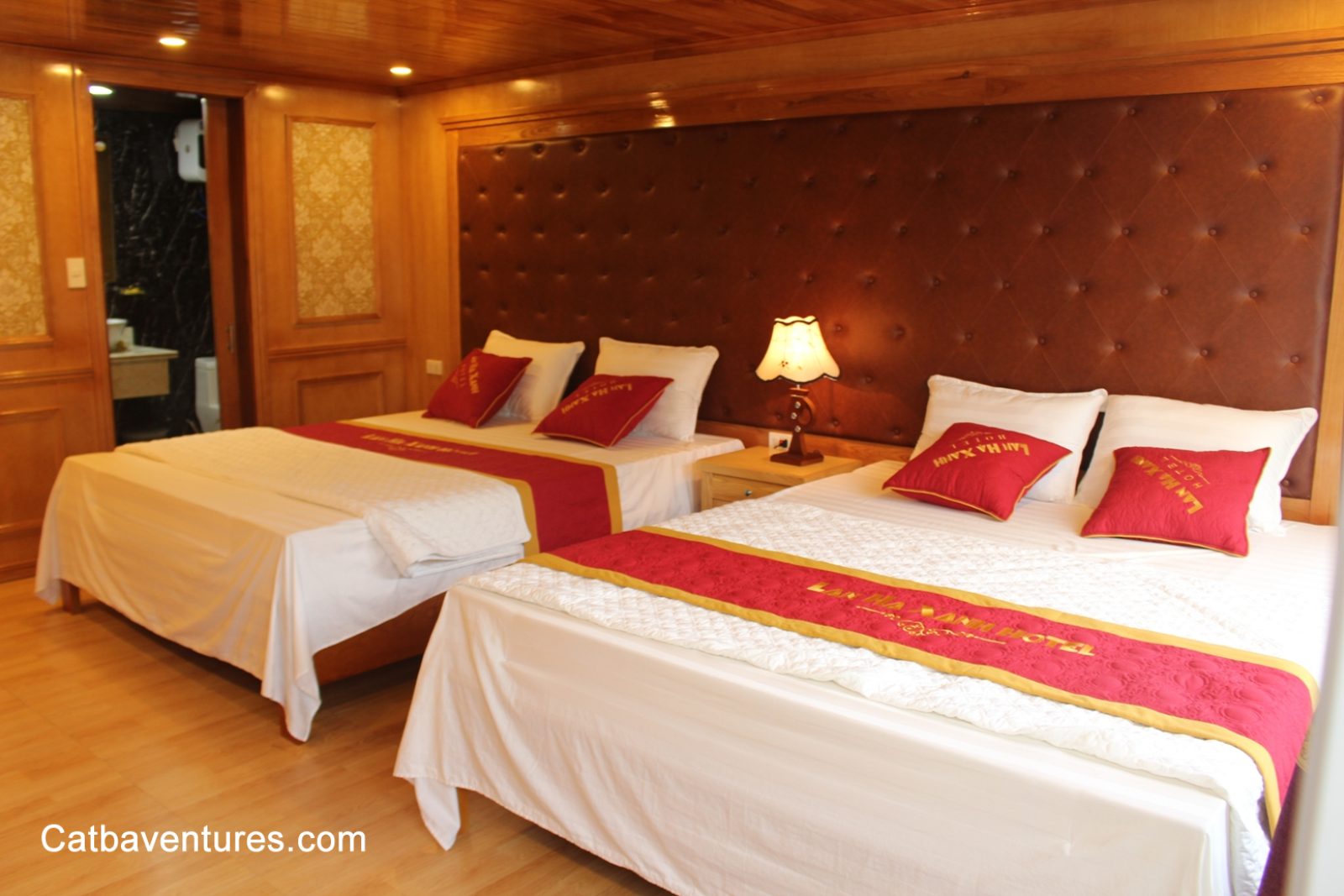 du-thuyen-catbaventures-002