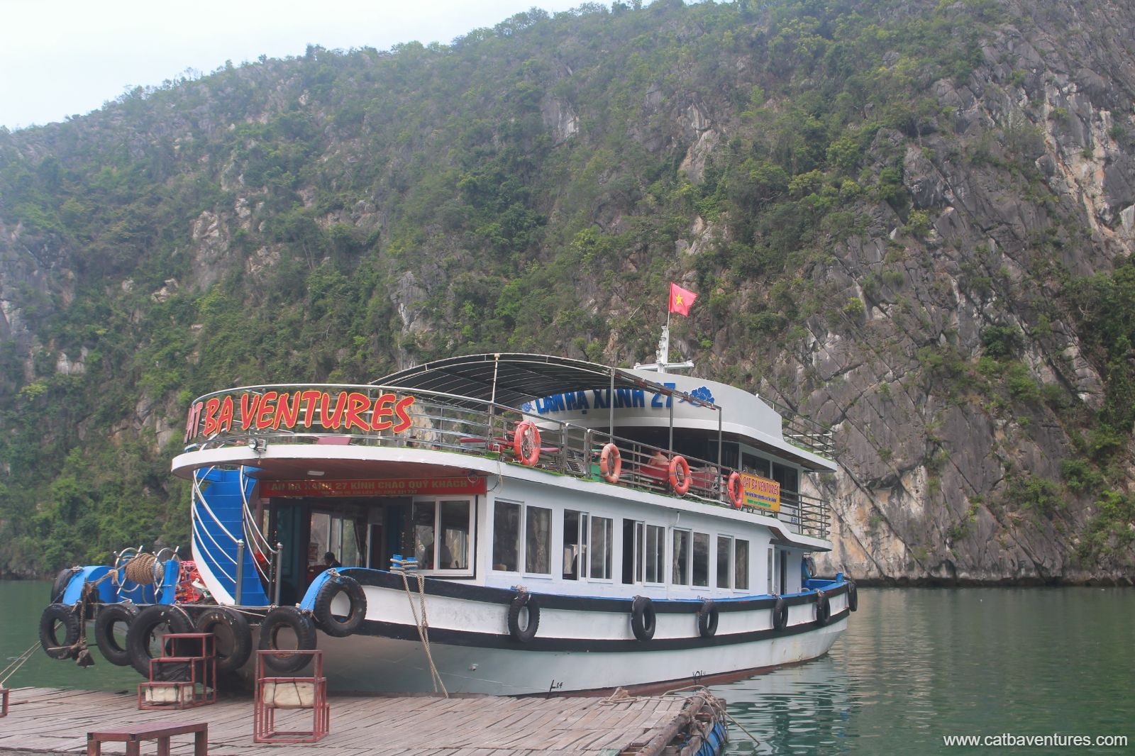 tau-du-lich-cat-ba-ventures-002