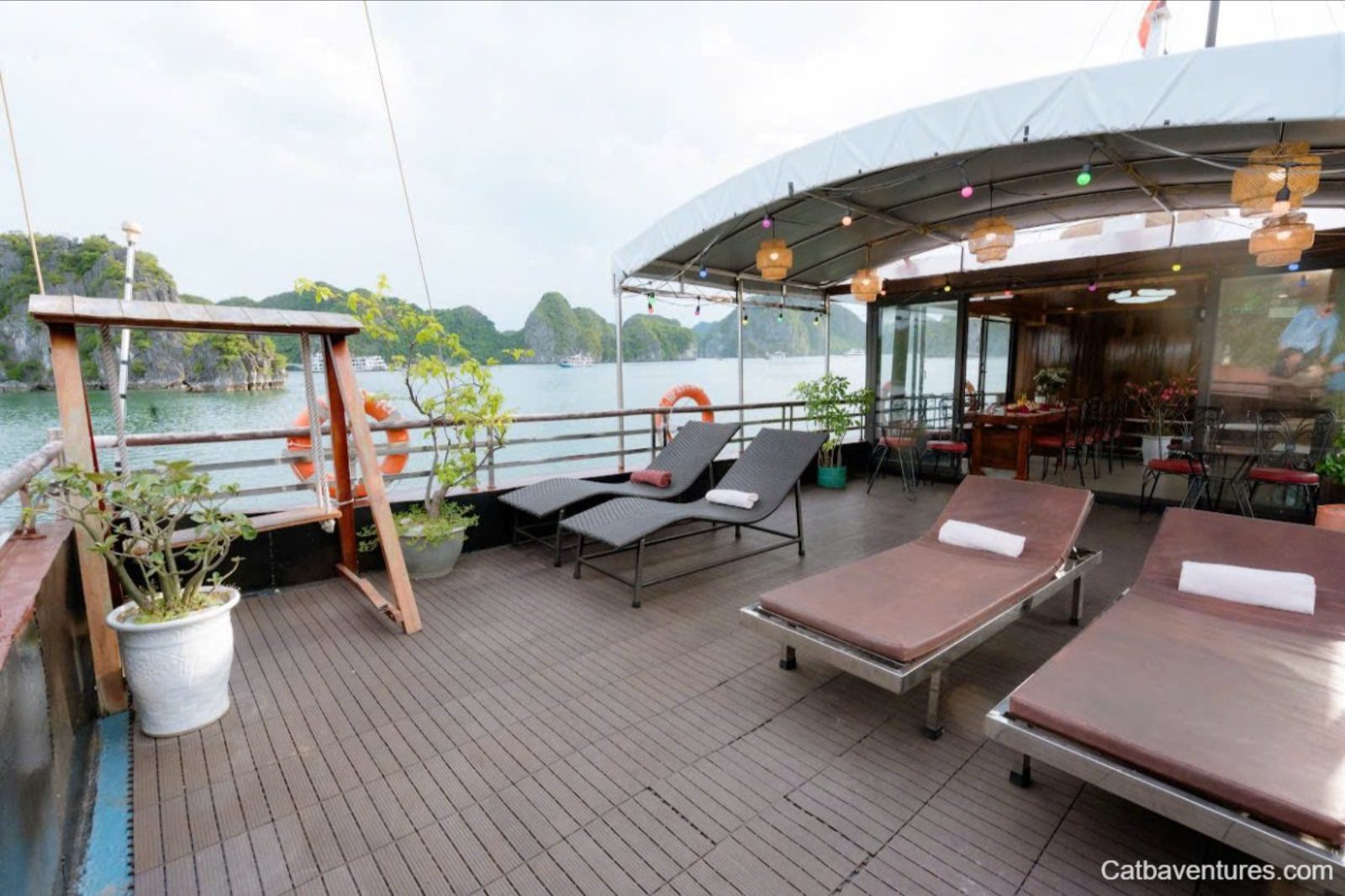 tau-du-lich-dao-ngoc-gia-dinh-008