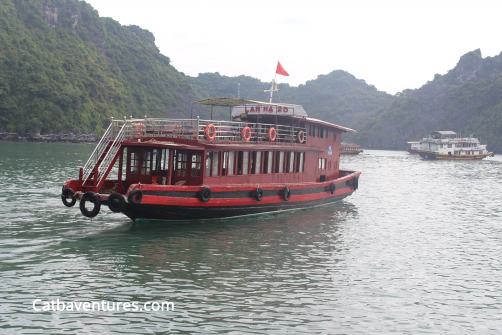 tau-du-lich-lan-ha-25-cat-ba-001